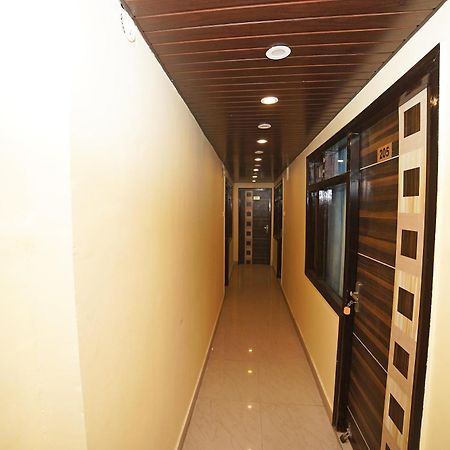 Oyo Flagship 8594 Golden Nest Hotel Nainital Kültér fotó