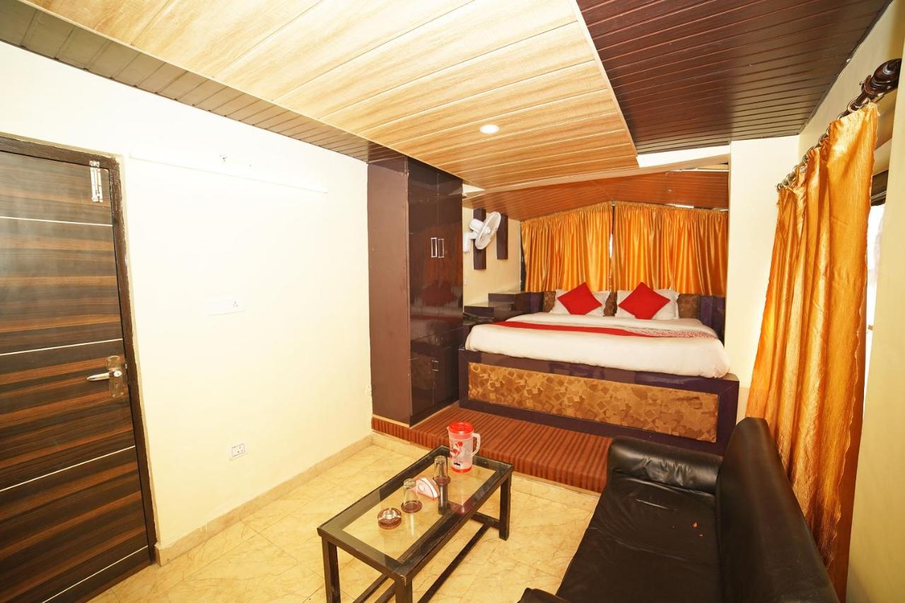 Oyo Flagship 8594 Golden Nest Hotel Nainital Kültér fotó
