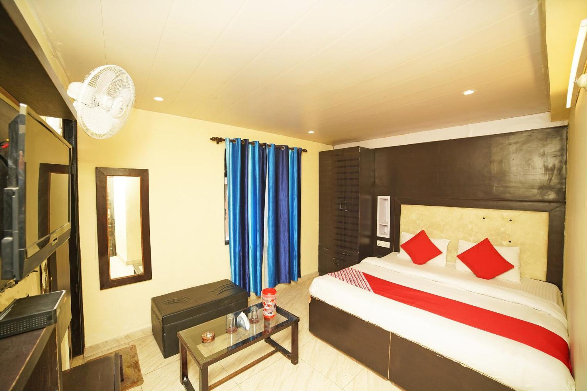Oyo Flagship 8594 Golden Nest Hotel Nainital Kültér fotó