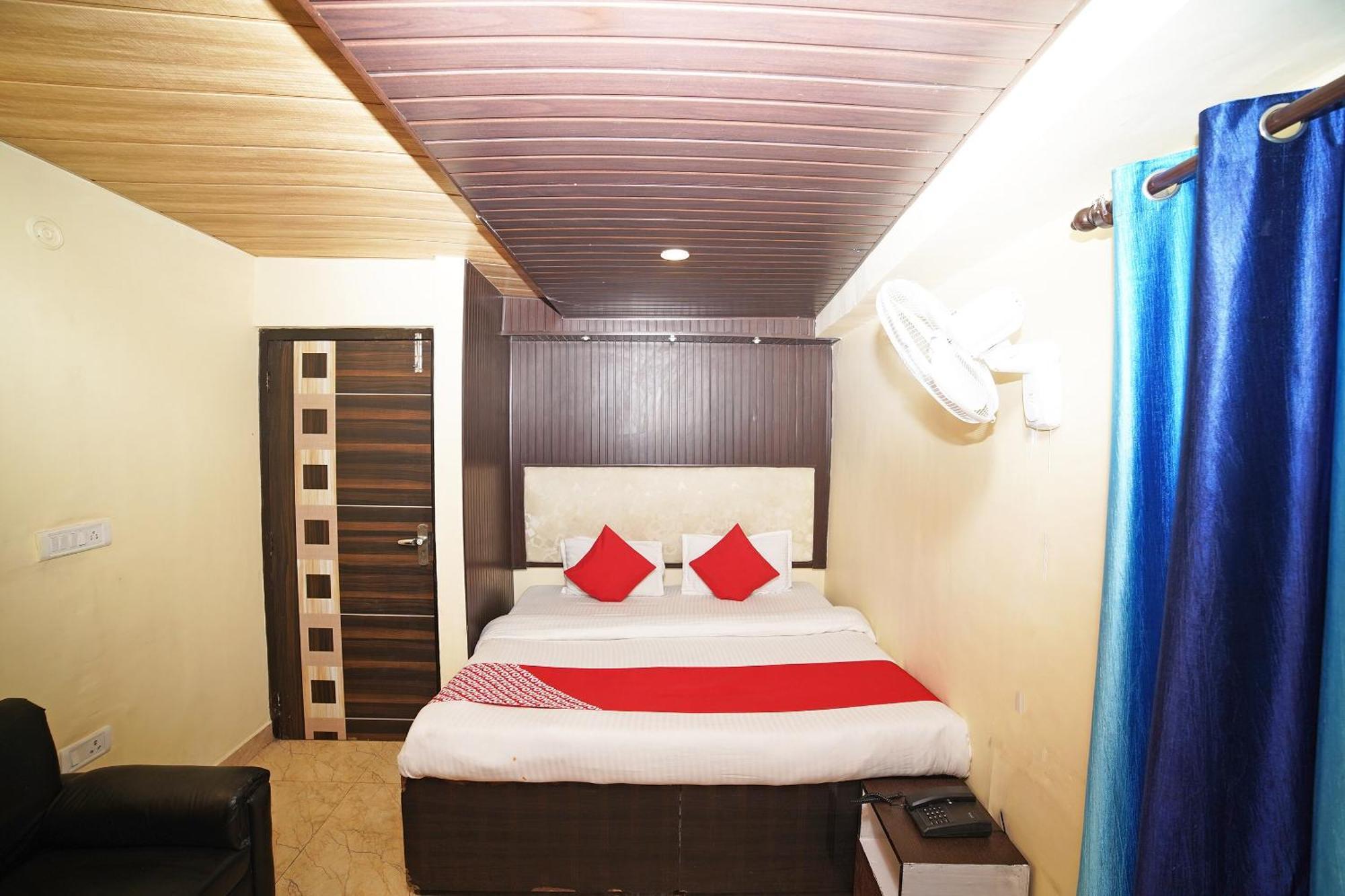 Oyo Flagship 8594 Golden Nest Hotel Nainital Kültér fotó