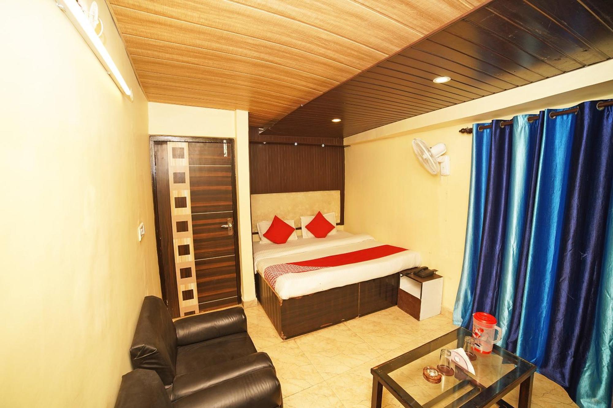 Oyo Flagship 8594 Golden Nest Hotel Nainital Kültér fotó