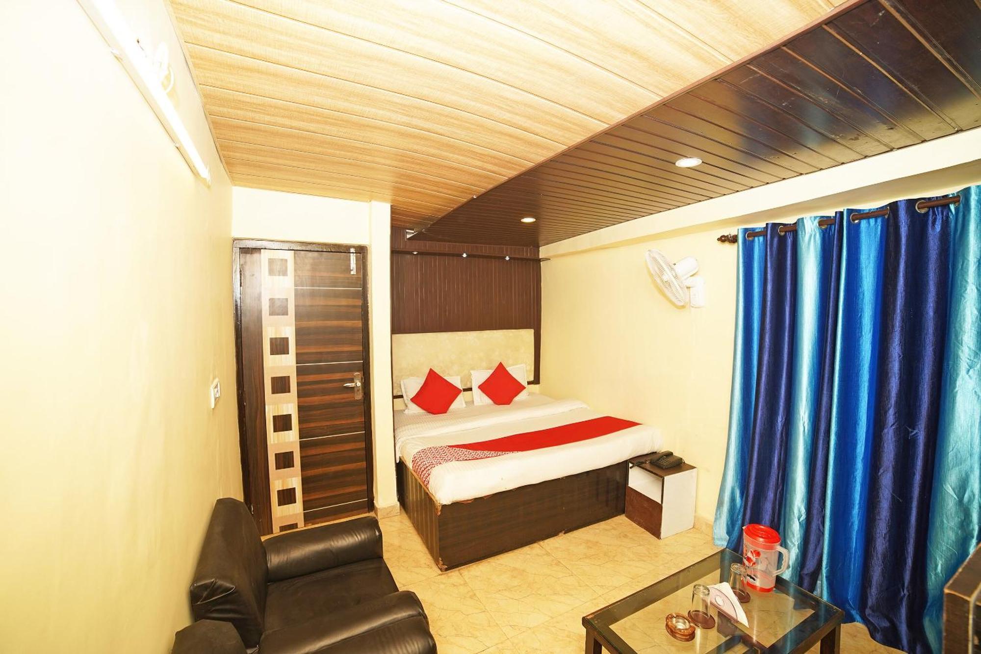 Oyo Flagship 8594 Golden Nest Hotel Nainital Kültér fotó