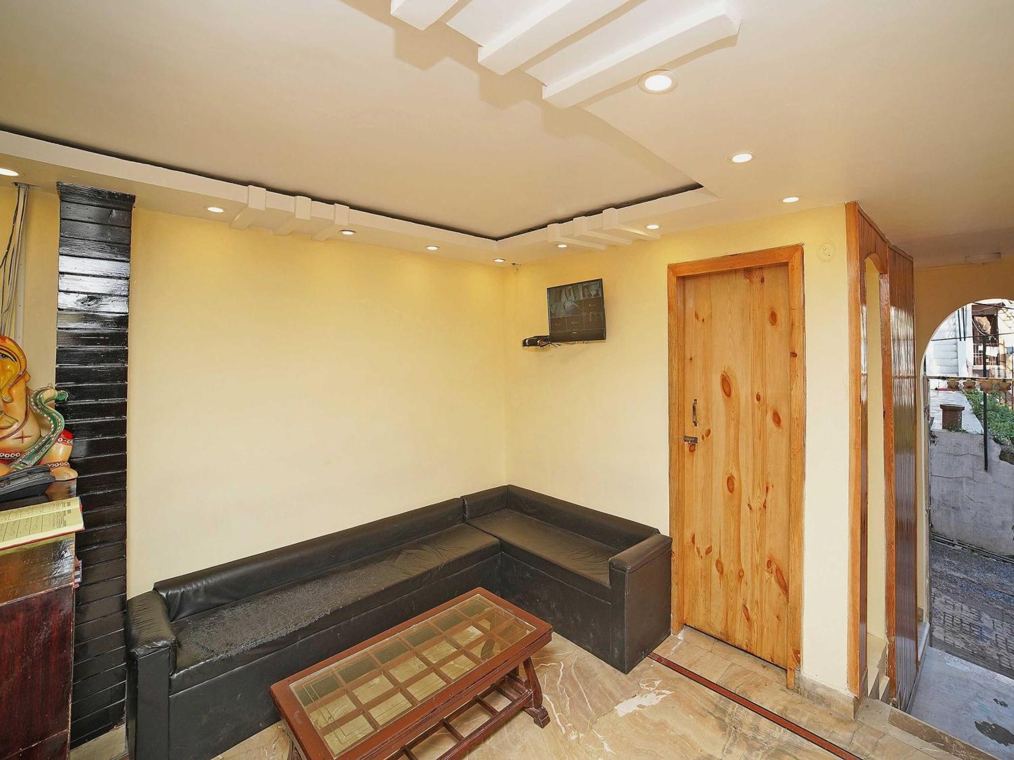 Oyo Flagship 8594 Golden Nest Hotel Nainital Kültér fotó