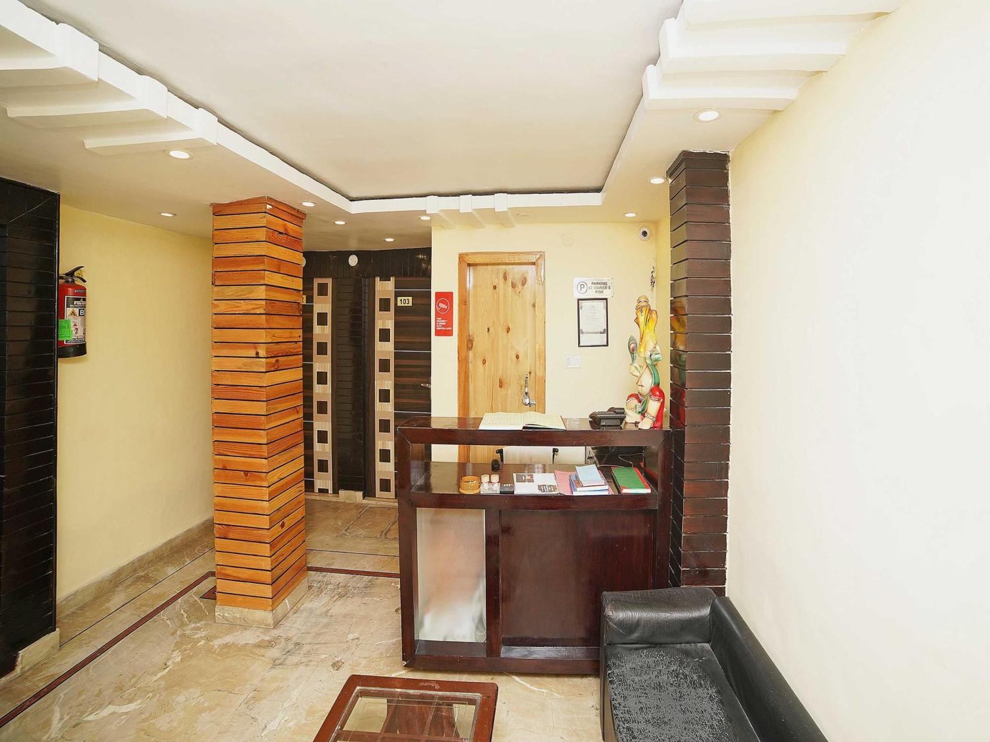 Oyo Flagship 8594 Golden Nest Hotel Nainital Kültér fotó