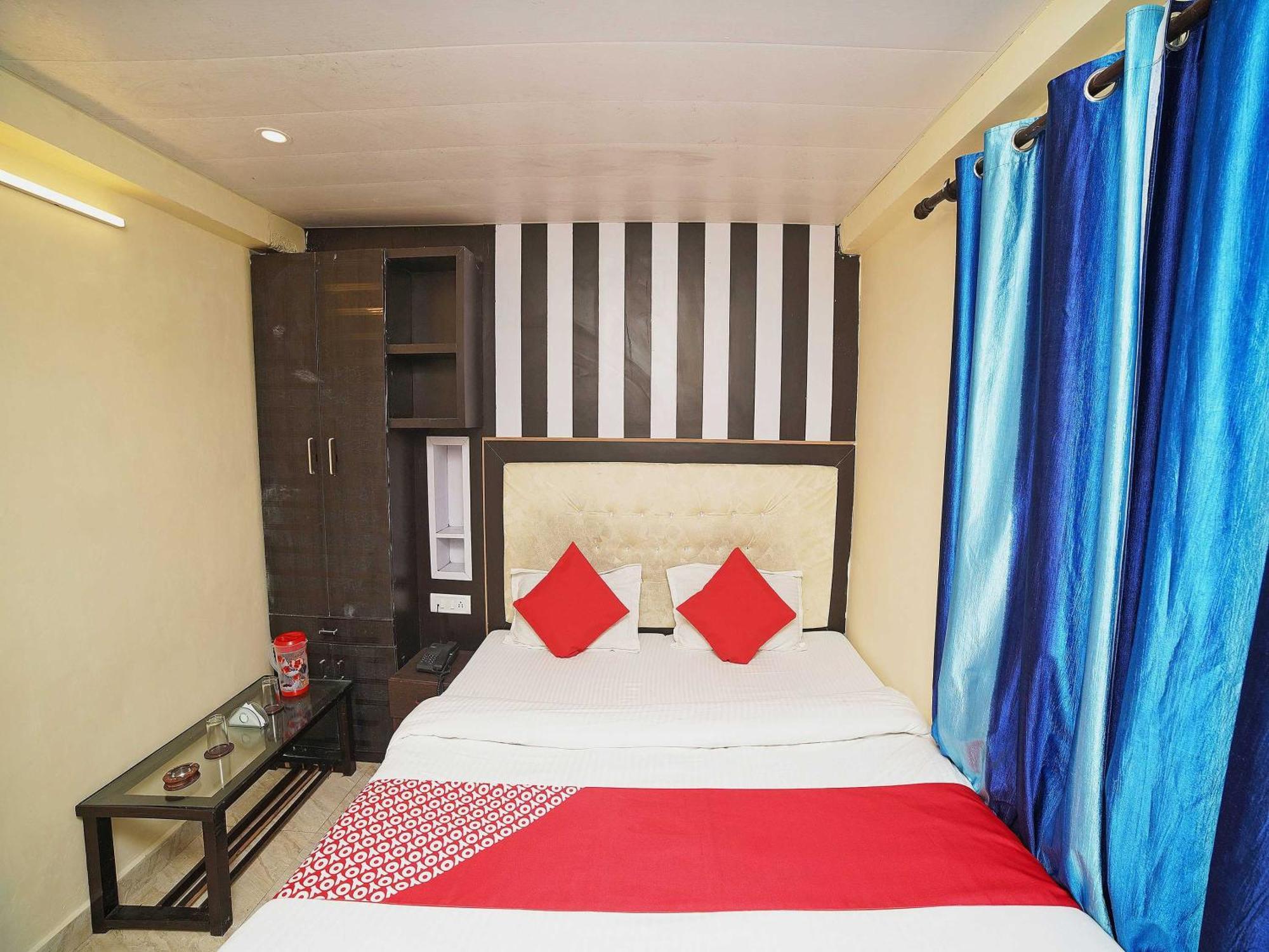 Oyo Flagship 8594 Golden Nest Hotel Nainital Kültér fotó