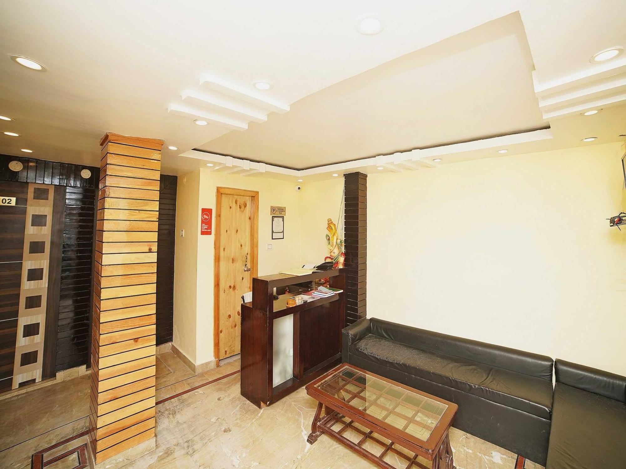 Oyo Flagship 8594 Golden Nest Hotel Nainital Kültér fotó