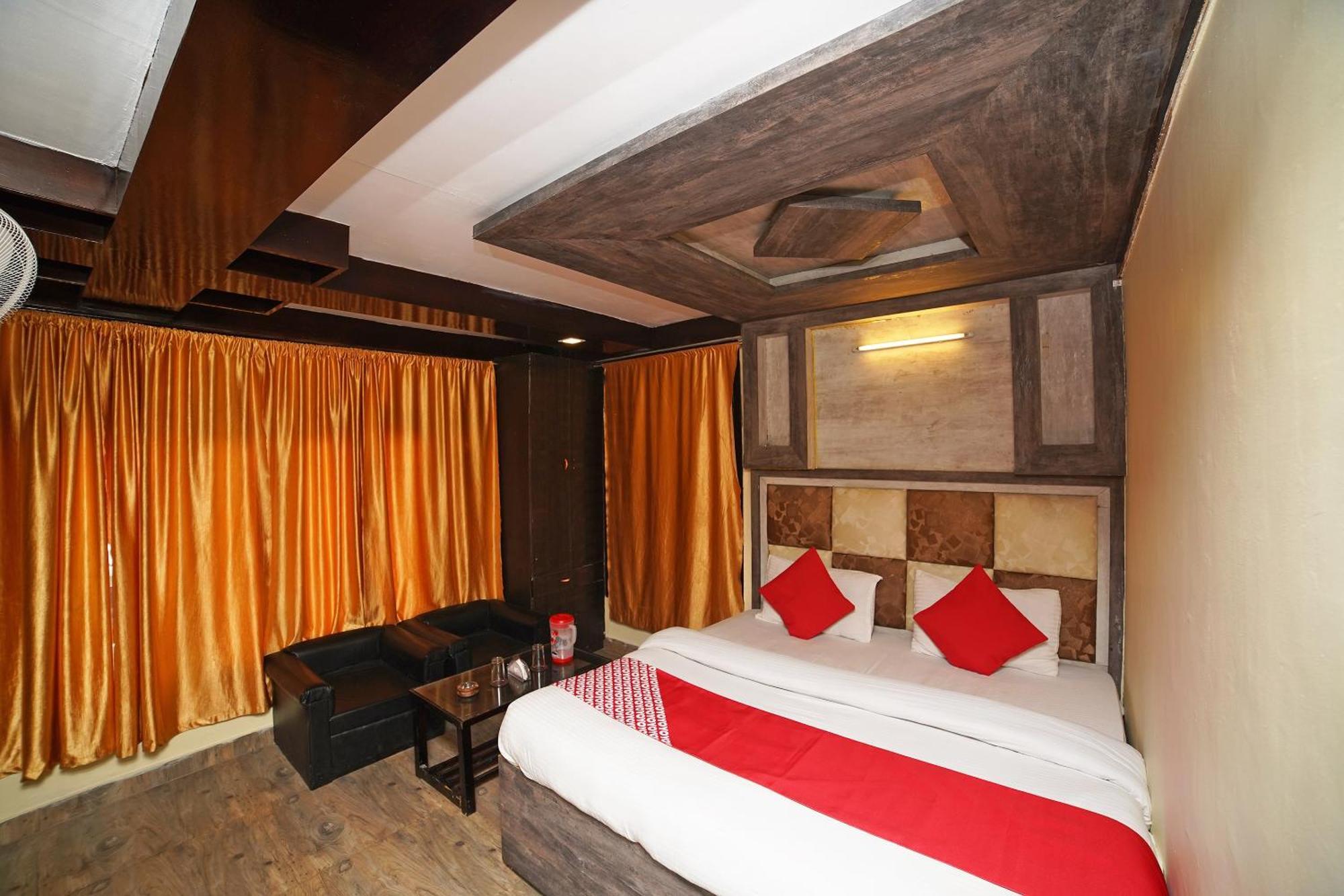 Oyo Flagship 8594 Golden Nest Hotel Nainital Kültér fotó