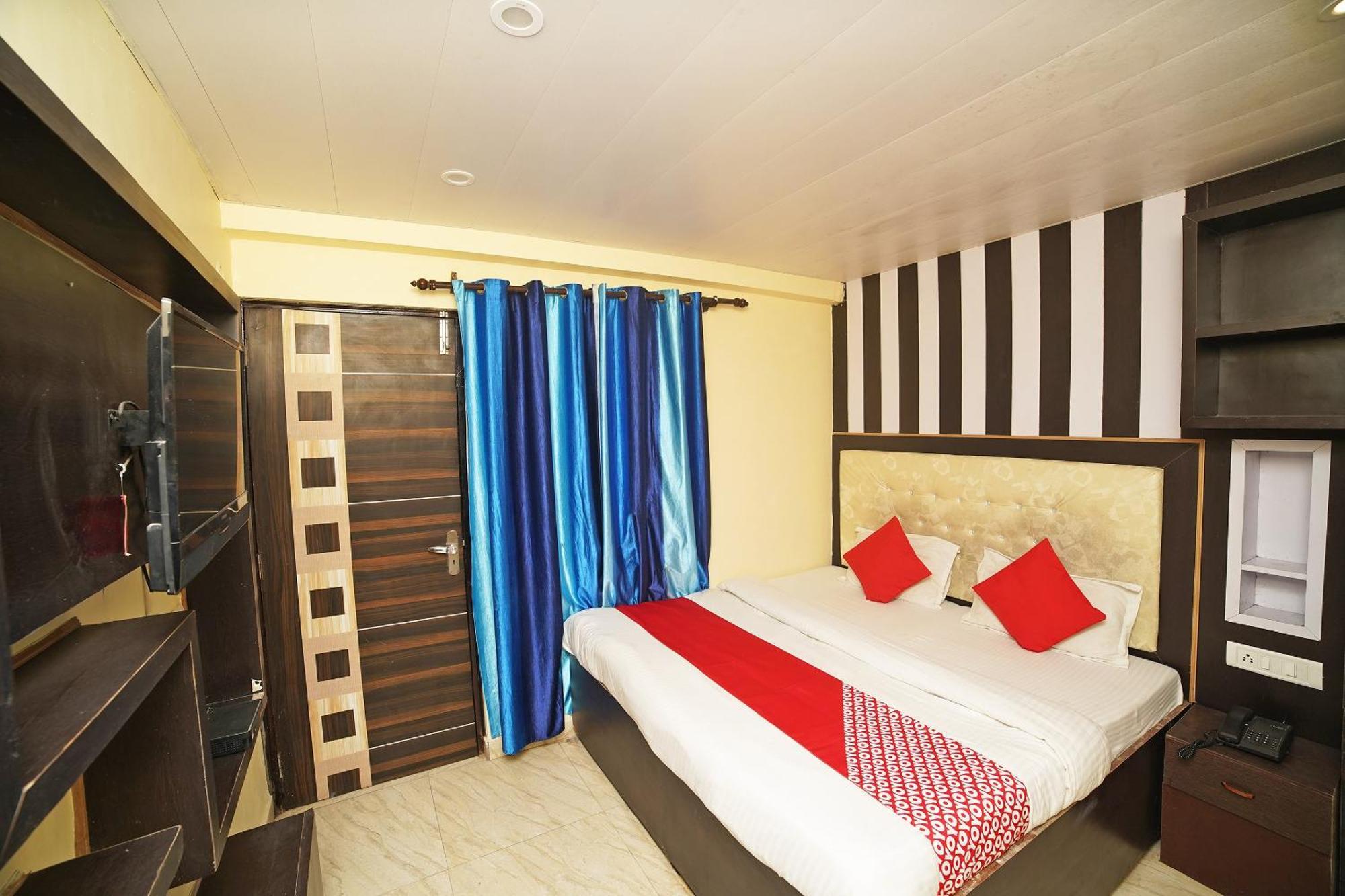 Oyo Flagship 8594 Golden Nest Hotel Nainital Kültér fotó