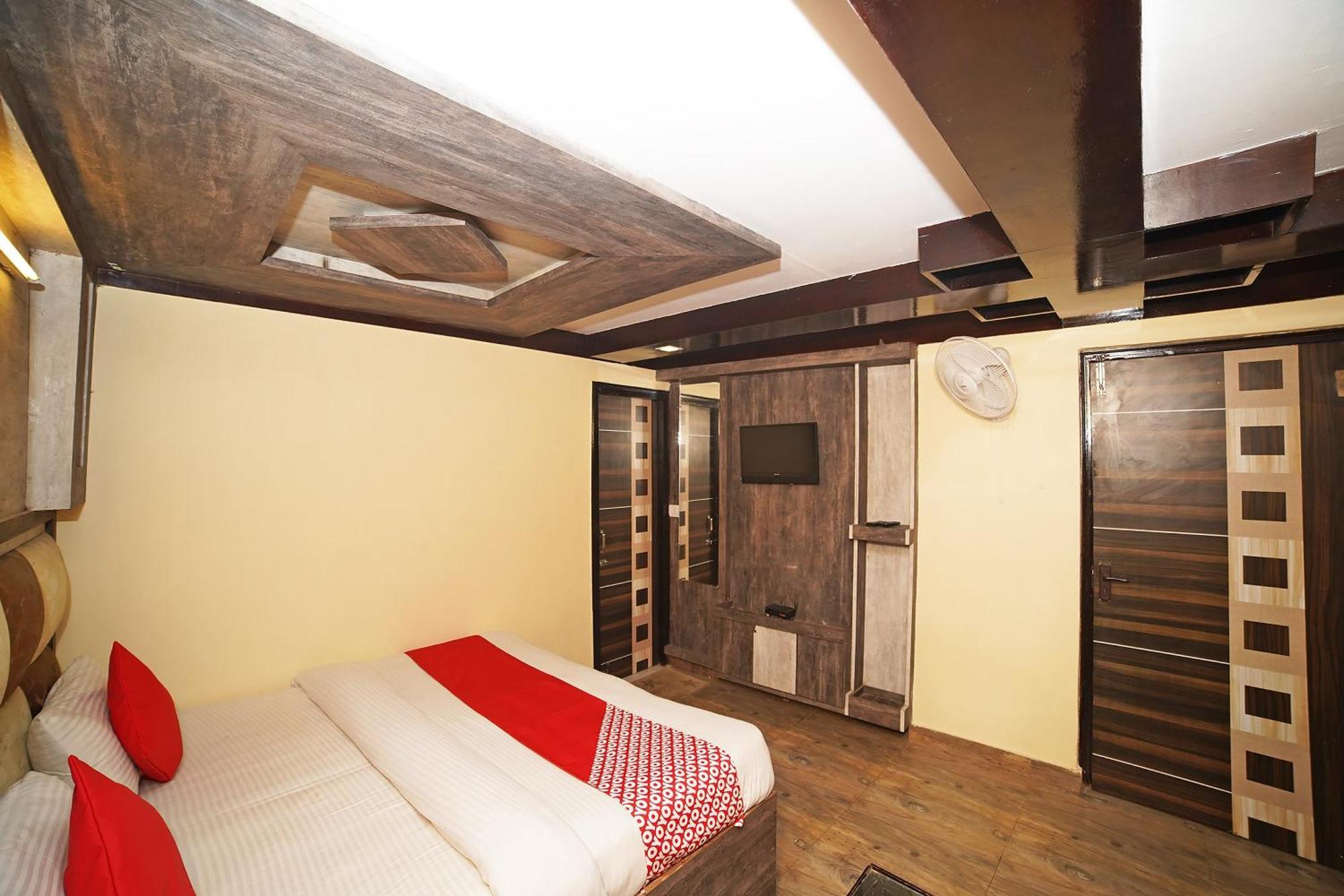 Oyo Flagship 8594 Golden Nest Hotel Nainital Kültér fotó